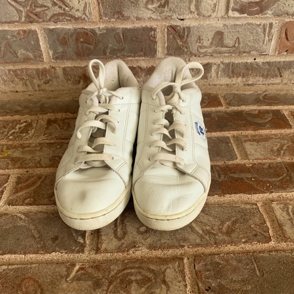 womens vintage Reebok Classic size 7-7.5